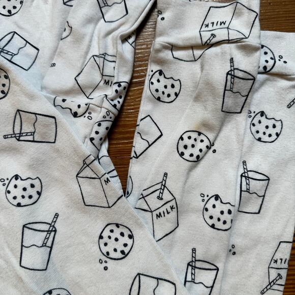Baby Gap white blue cookies and milk long sleeve pajama set SIZE 5 - Picture 3 of 4